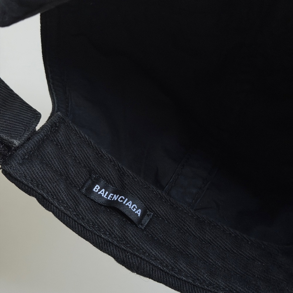 Balenciaga Black and Gold Logo Cap - Picture 4 of 4